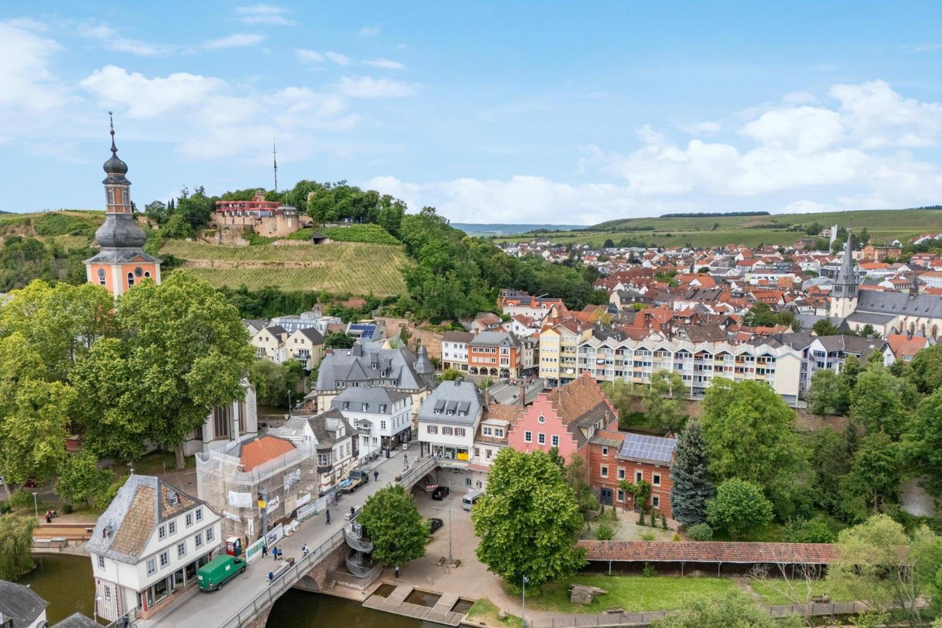 Altstadt Apartment Am Wasser Mit Parkplatz Und Grossem Garten Bad Kreuznach Exterior photo